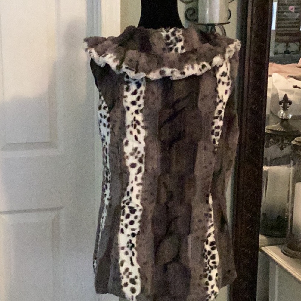 Faux Rabbit Vest - Picture 3 of 6